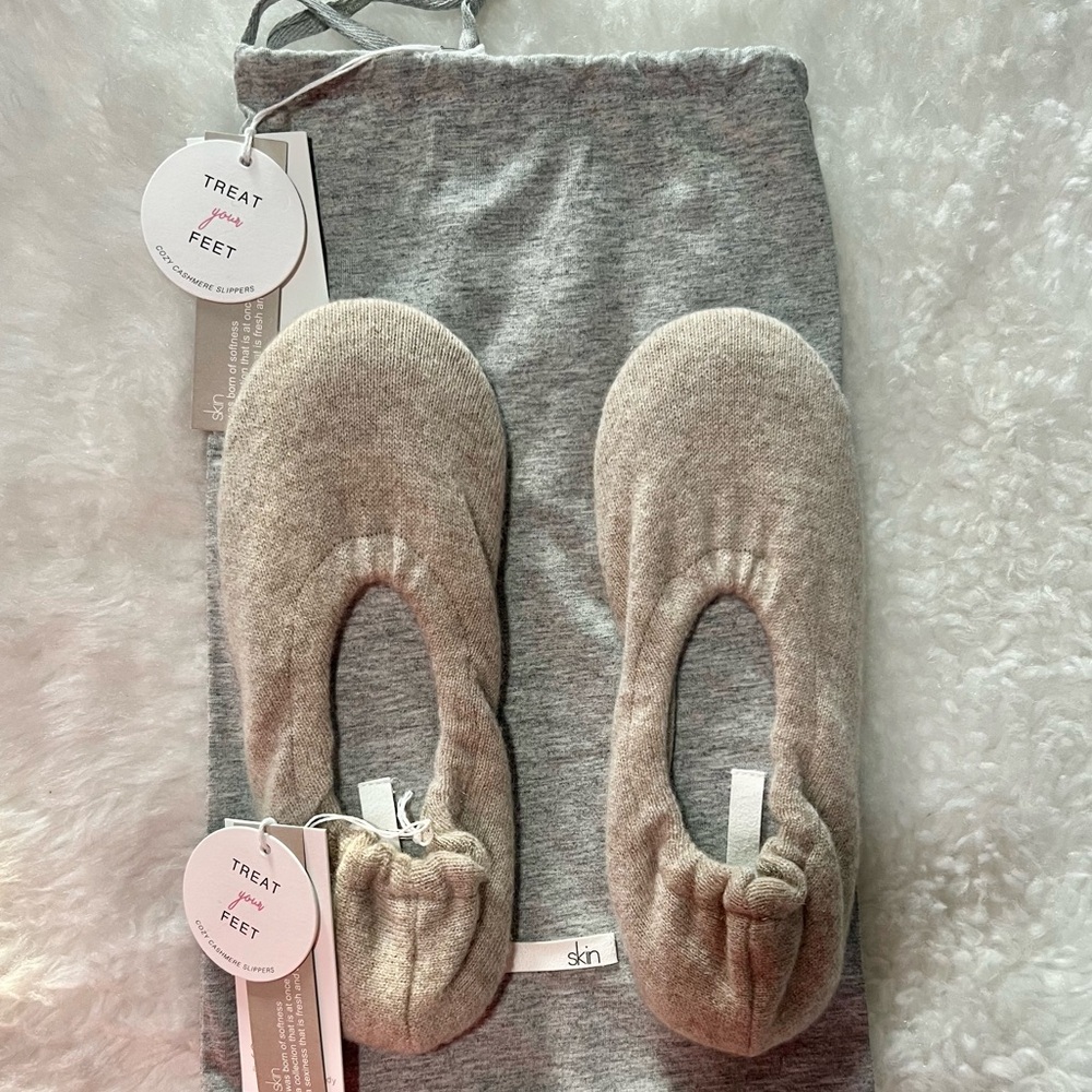 SKIN 100% Cashmere Slippers in Mocha Heather - Picture 8 of 8